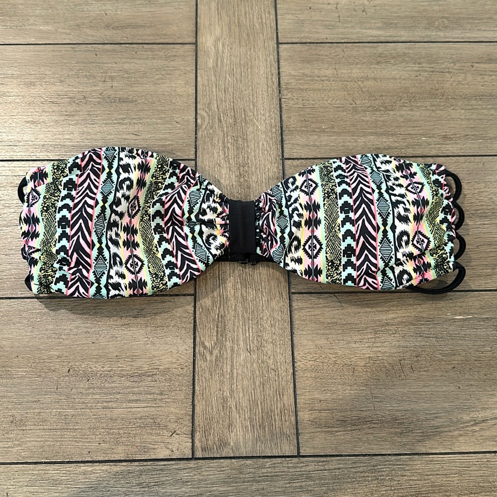 Victoria’s Secret PINK strapless (removable)Aztec bright bikini top. Size M